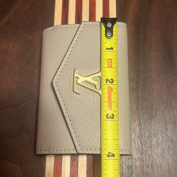 Louis Vuitton Portefeuille Trifold, LIKE NEW, Microchipped w/ COA - Picture 15 of 16